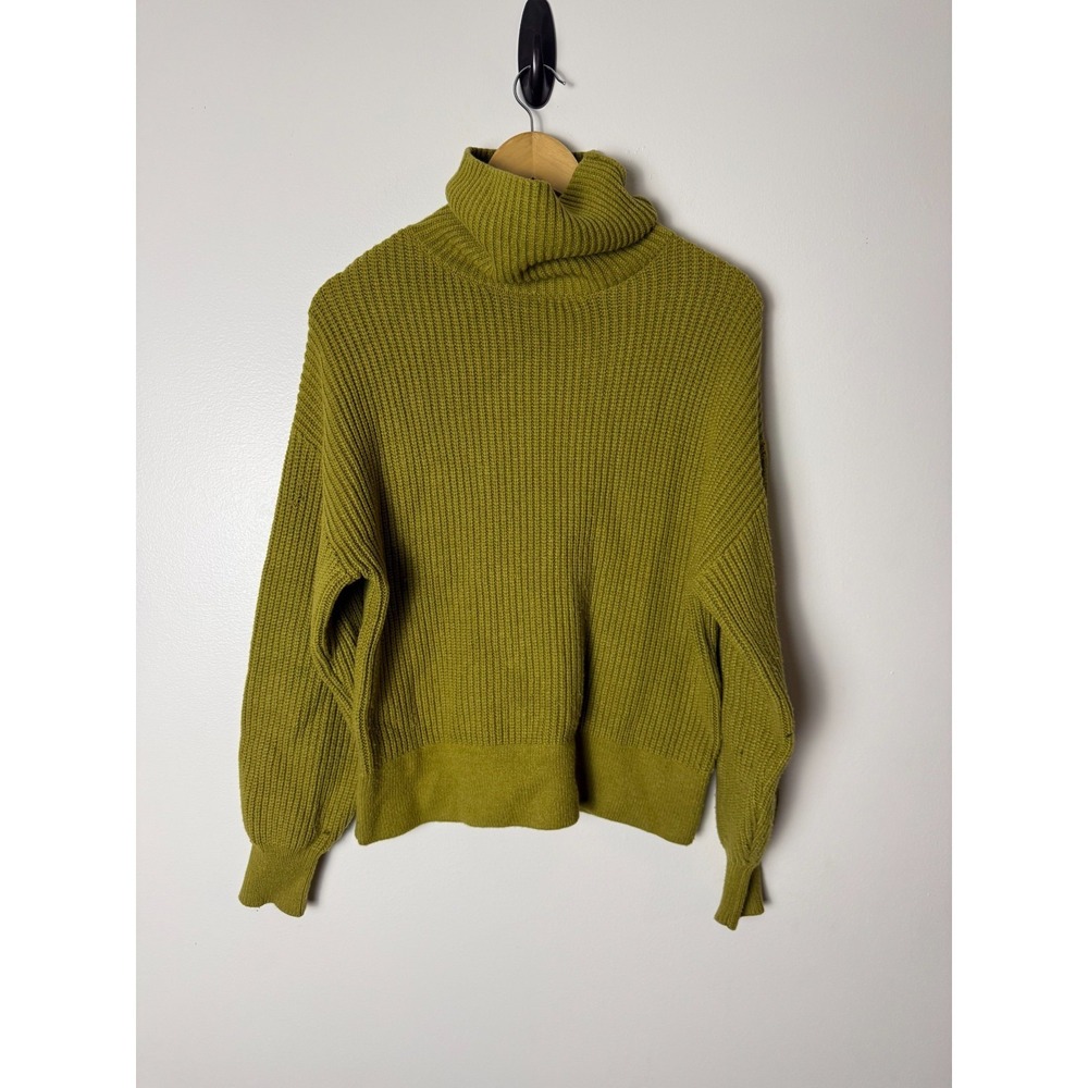 Truth by Republic Chunky Cable Knit Womens M Green Turtleneck Sweater